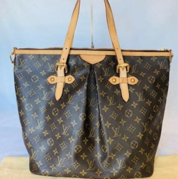 Louis Vuitton Handbags - ❣ Louis Vuitton Palermo GM 💙
